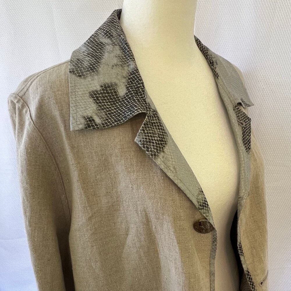 Women's Light-weight Duster/Coat No Tags
